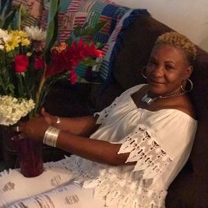 Meet your Posher, Evadney